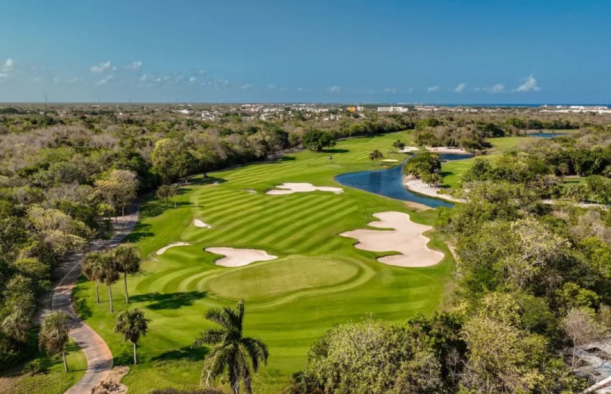 Gran Coyote Golf Club